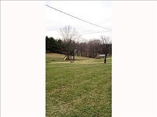 3rd image of 60 Rosemary Ln