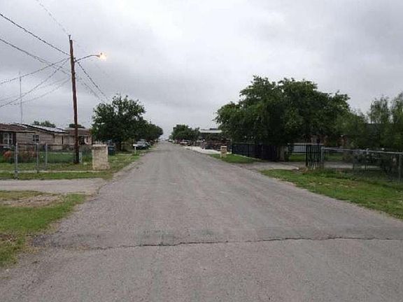 3rd image of 106 Gyna Dr
