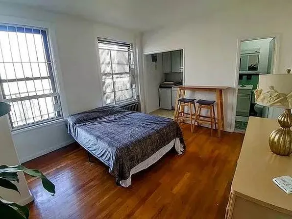 311 West 95th Street image 1 of 4