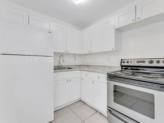 4th image of 447 NE 125th St #36
