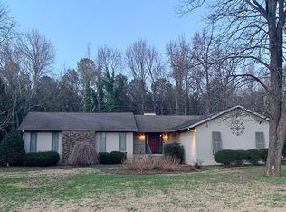 206 Whitfield Dr E, Athens, AL 35613