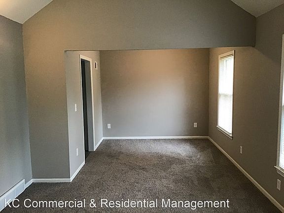 5th image of 8840 Crescent Ave