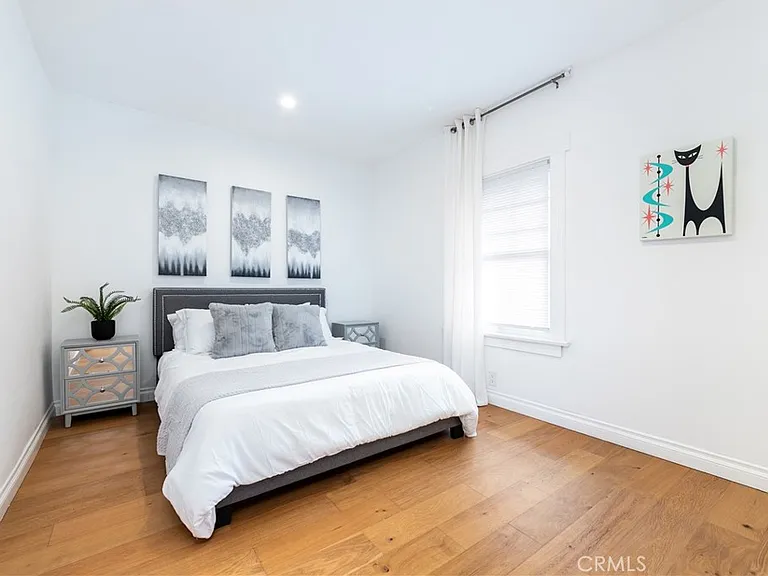6008 Carlton Way — Photo 8