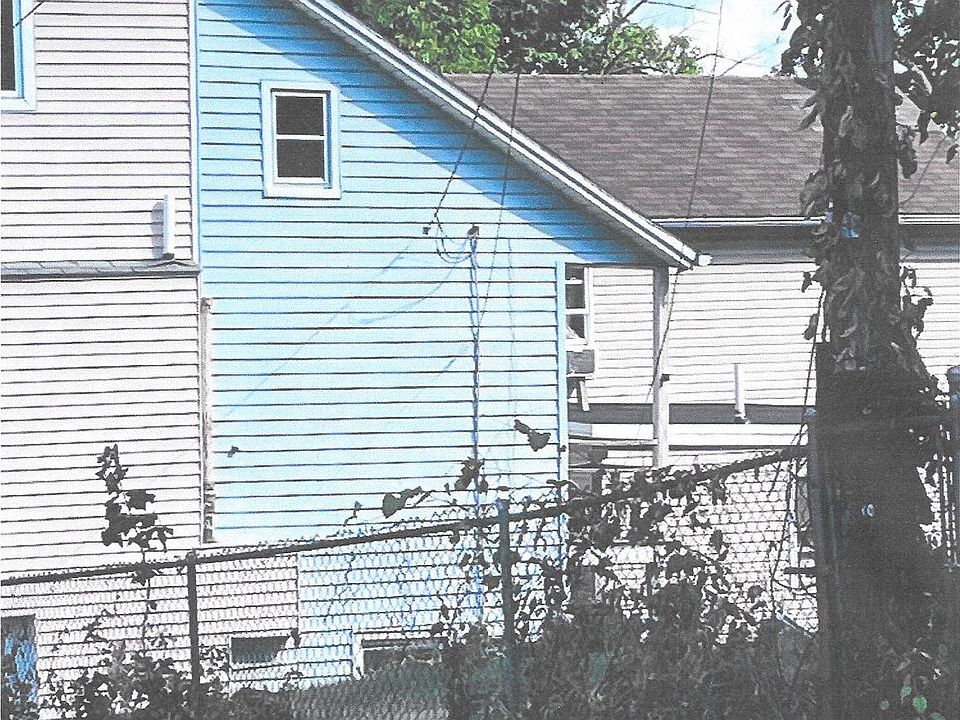 2nd image of 117 Lincoln St