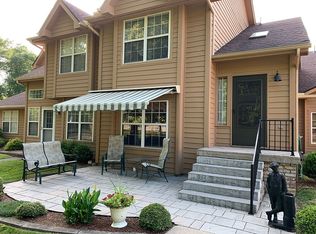 702 Oakbridge Dr, Hurricane, WV 25526