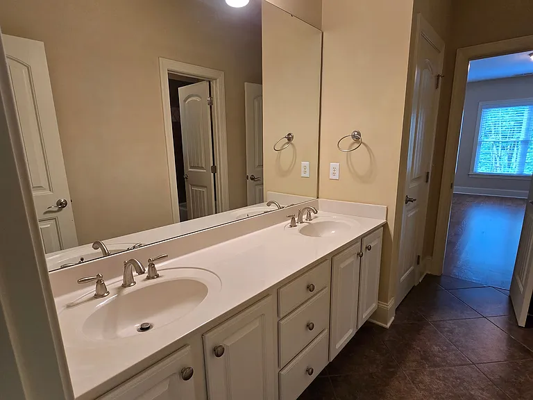 "Jack & Jill" bathroom for 2nd and 3rd Bedroom
