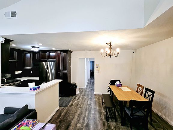 5th image of 18427 Vincennes St Unit 34