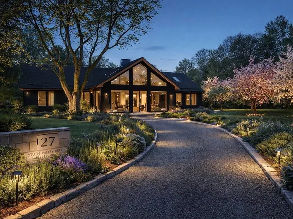 27 S Valley Rd, Sag Harbor, NY 11963