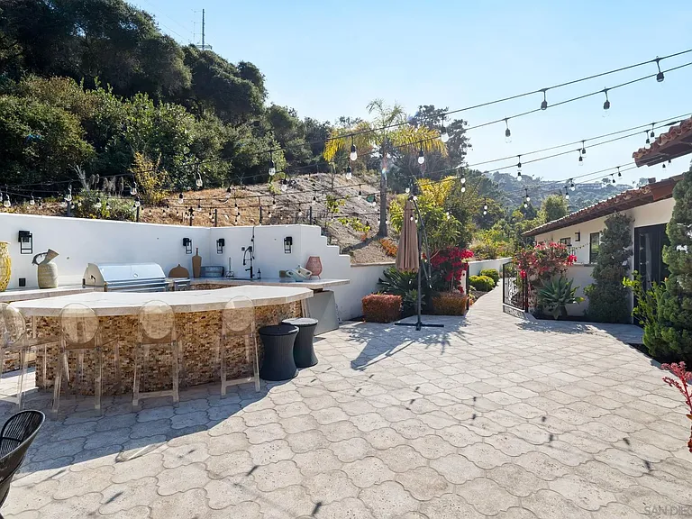 7853 Via Capri — Photo 18