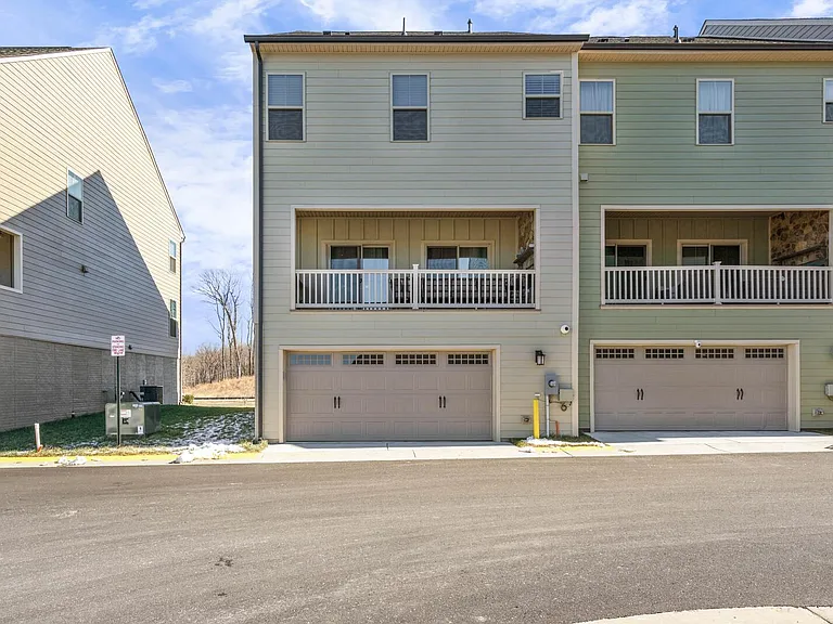 17950 Spotted Oak Rd — Photo 3