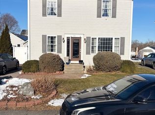 22 Apple Creek Ln, Fall River, MA 02720