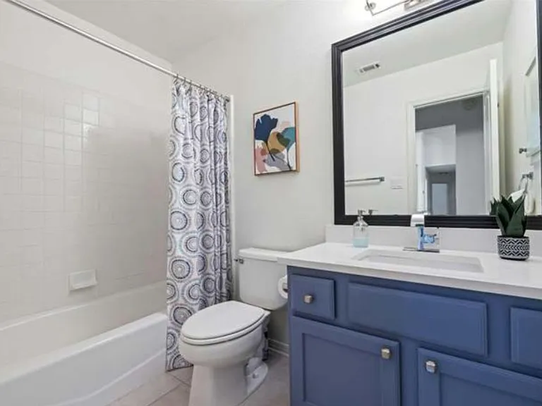 2913 Victoria Cv — Photo 29