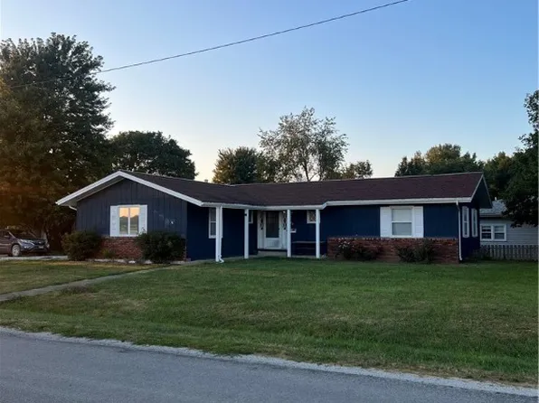 403 Colegrove St, Assumption, IL 62510