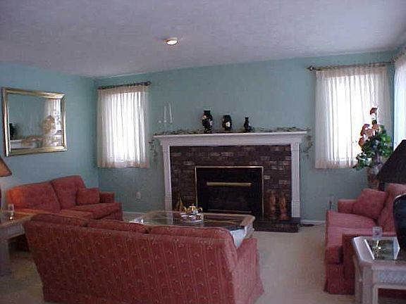 4th image of 9273 W Circle Dr