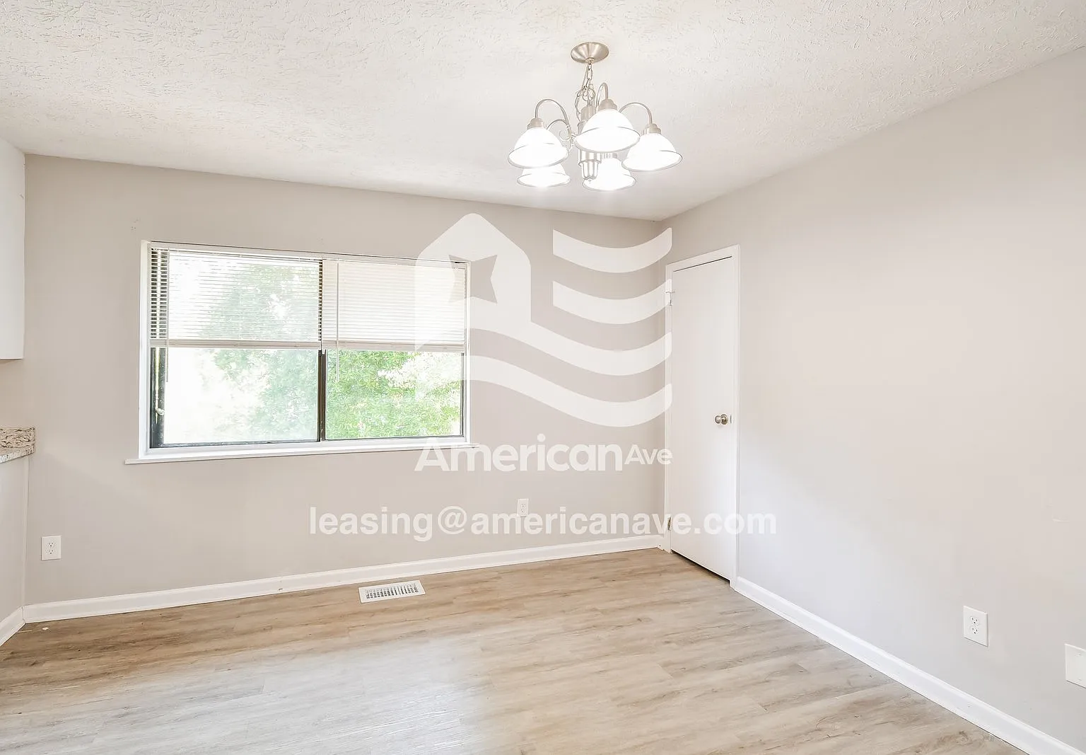 3 bed, 2.0 bath, 2142 sqft, $1,530 — Photo 4