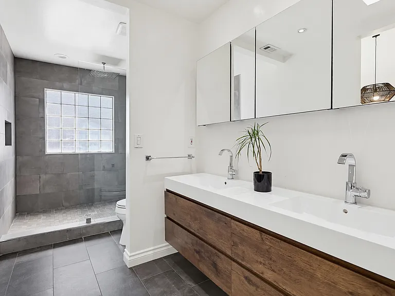 1609 Honeysuckle Ct — Photo 15