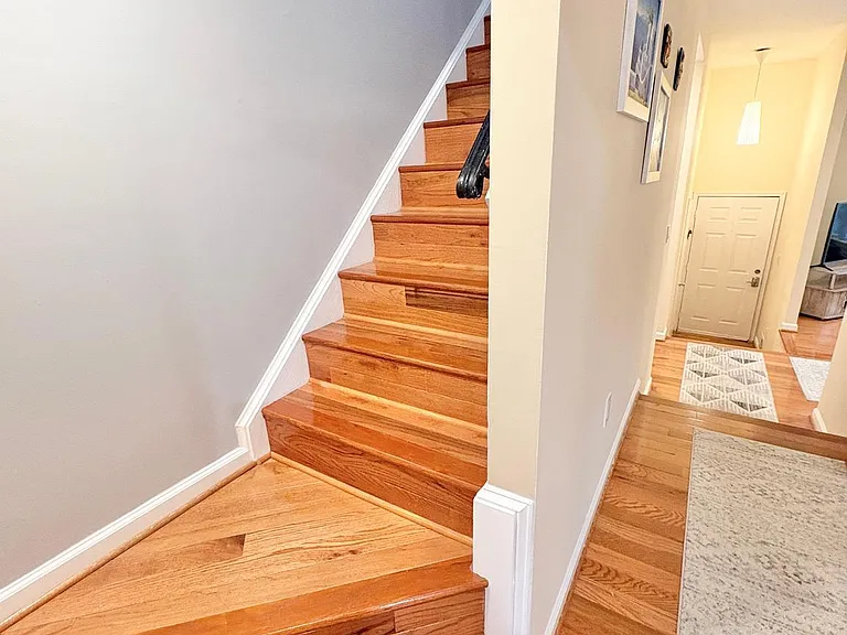 9710 Lakepointe Dr — Photo 25