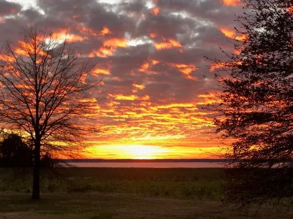 310 Courtney Rd, Lancaster, VA 22503