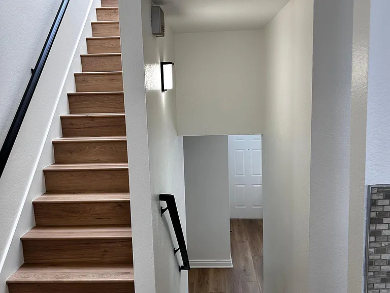 5455 Sylmar Ave #205 — Photo 5