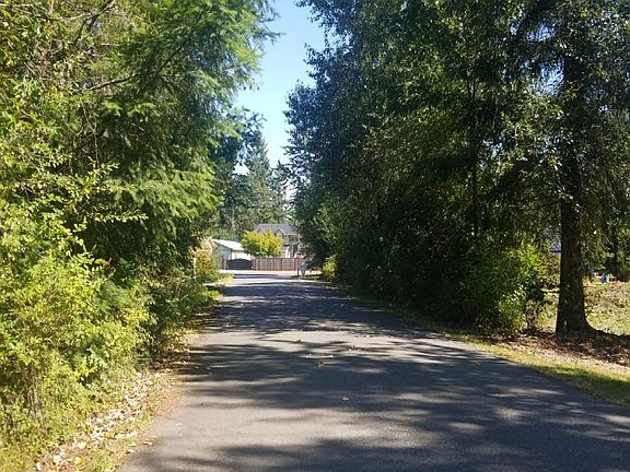 4th image of 19904 118th Avenue Ct E