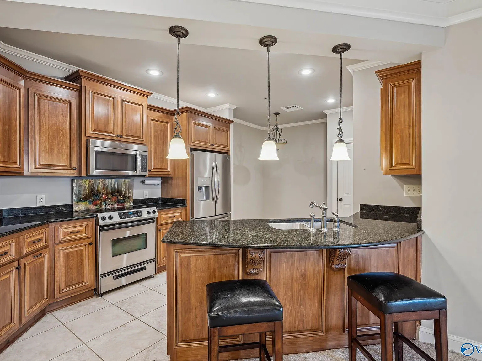 2 bed, 2.0 bath, 1494 sqft, $1,900 — Photo 2