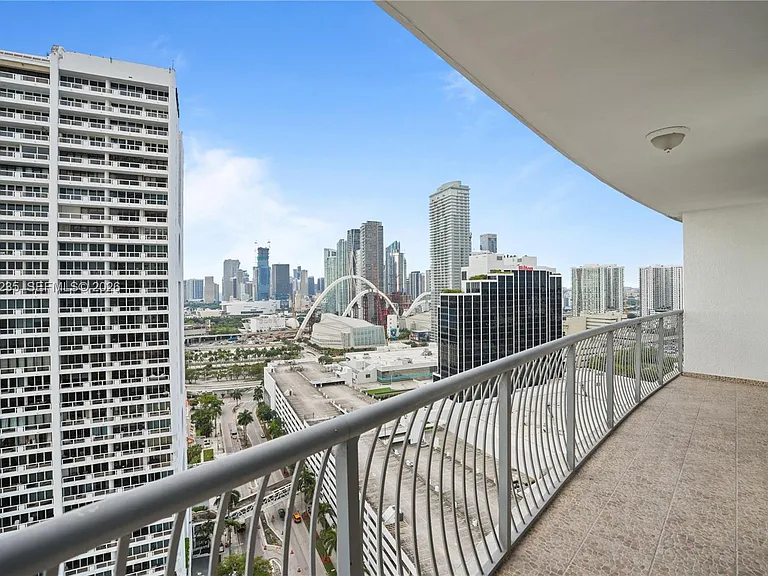 1750 N Bayshore Dr #2804 — Photo 18