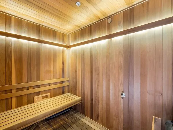 800 Avenue At Port Imperial image 31 of 41