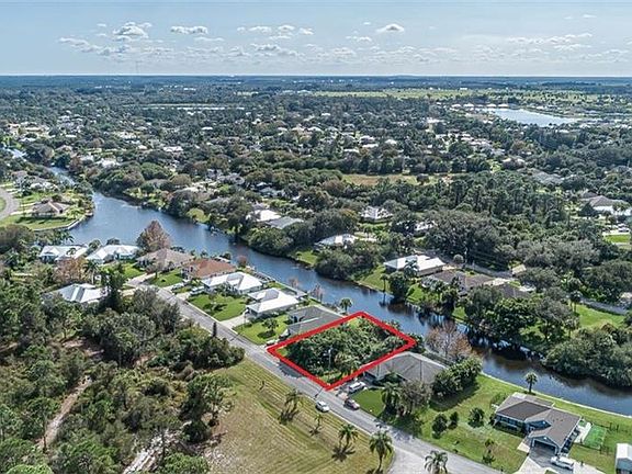 3rd image of 120 Thunderbird Dr