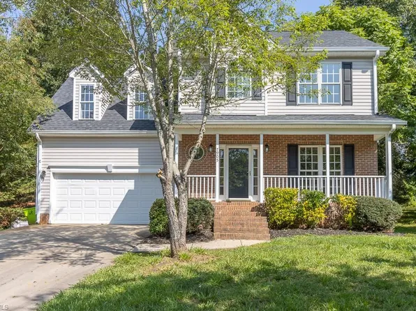 7905 Cress Ct, Oak Ridge, NC 27310