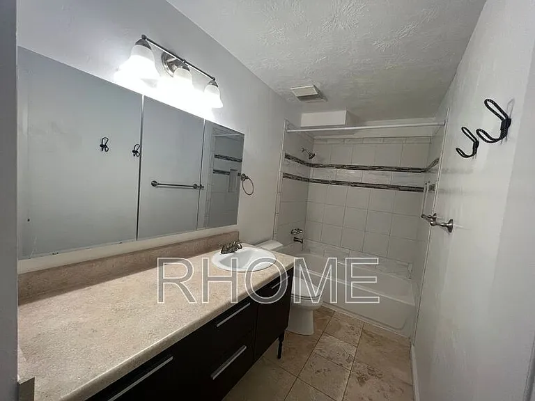 1420 Lancelot Dr — Photo 11