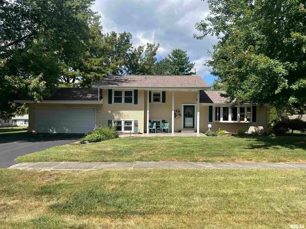 302 W 5th St, Vermont, IL 61484