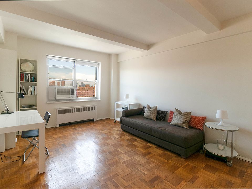 1st image of 550 Grand St APT J12c