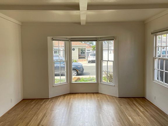 2nd image of 246 Dalton St