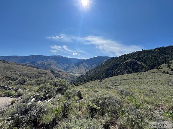 4th image of Skyline Dr
