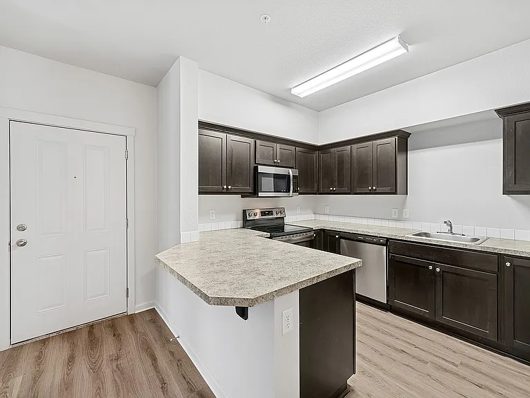 Trillium Woods Apartments — Photo 12