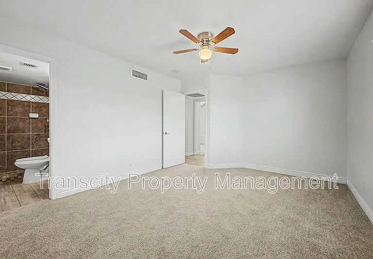 4328 E Saint Catherine Ave — Photo 9