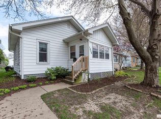 1856 29th St, Moline, IL 61265