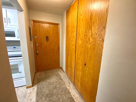 5th image of 816-820 24th Ave S #9