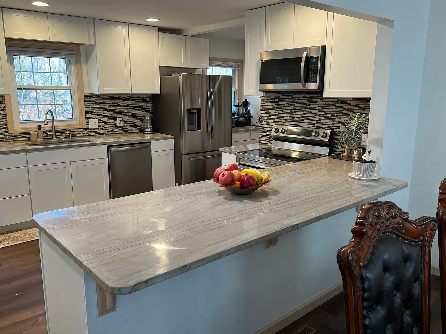 107 Brookwood Dr — Photo 2