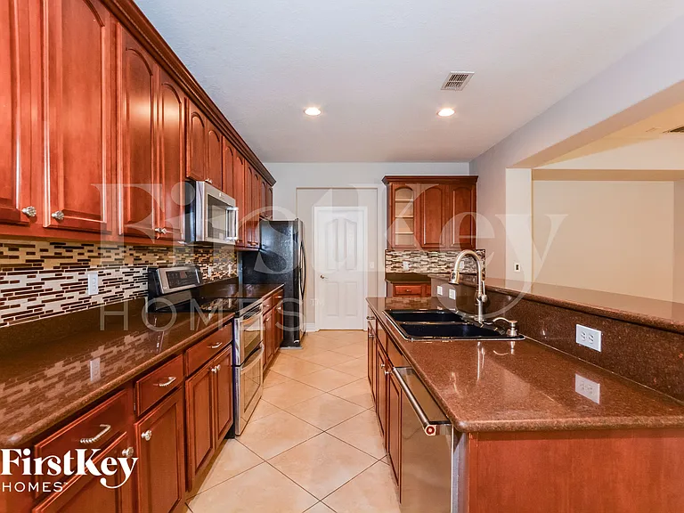 1214 Alapaha Ln — Photo 6