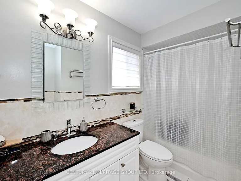 44 Equator Cres — Photo 25