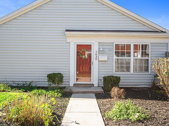 2nd image of 1630 Marborough Ln