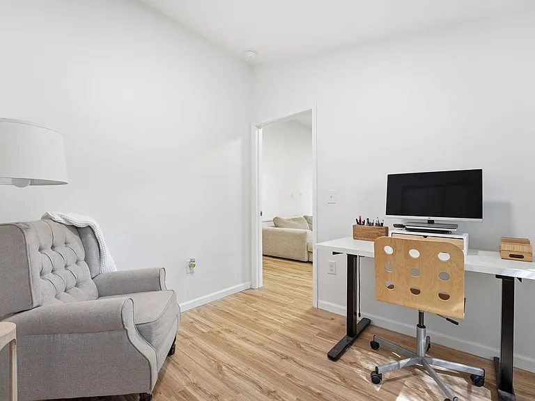 1425 Central Dr — Photo 31