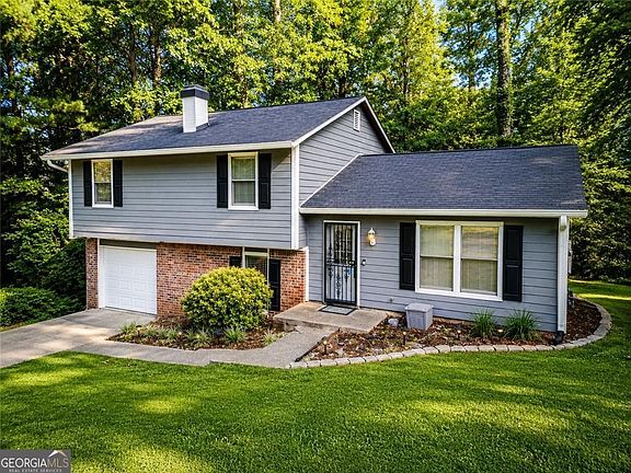 2nd image of 3990 Skidmore Ct
