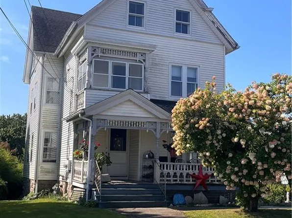 3 Narragansett Ave, Westerly, RI 02891