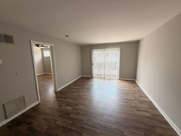 1708 Jennifer Road — Photo 46