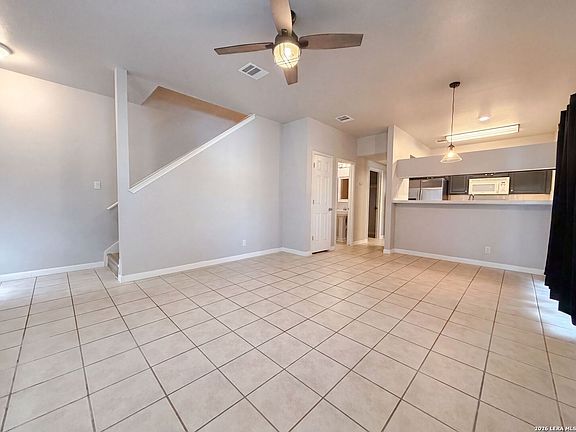 3rd image of 40 CHAPEL HILL CIR UNIT