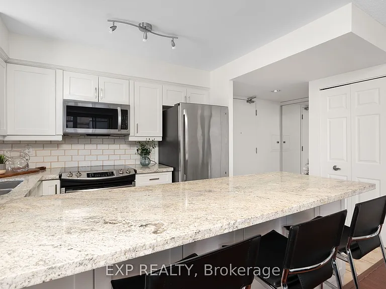 311 Richmond St E #802 — Photo 6