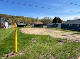 787 S Pine St, Ishpeming, MI 49849