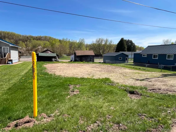 787 S Pine St, Ishpeming, MI 49849